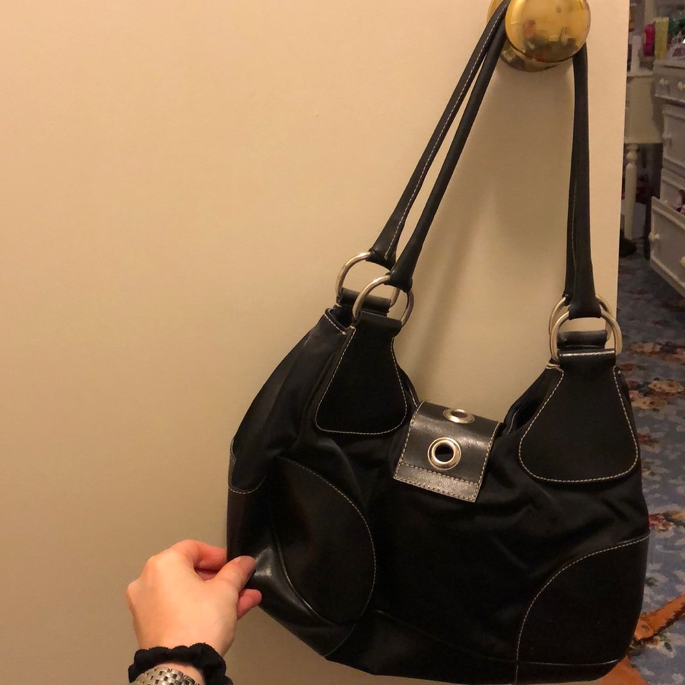 Authentic Prada nylon bag - Picture 2 of 4